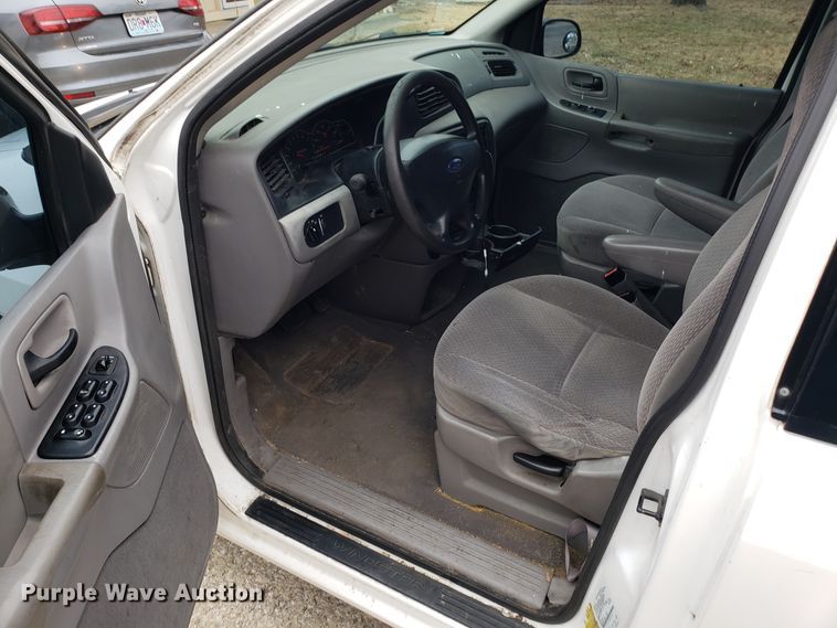image for item GA9367 2003 Ford Windstar van