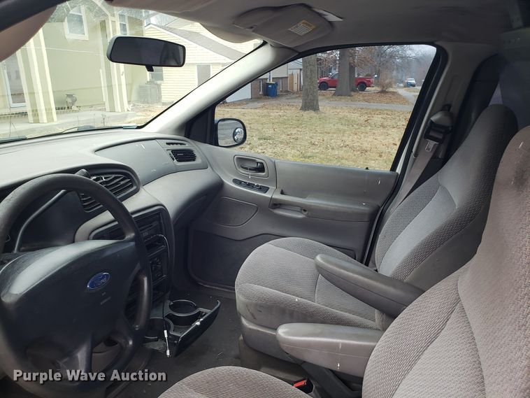 image for item GA9367 2003 Ford Windstar van