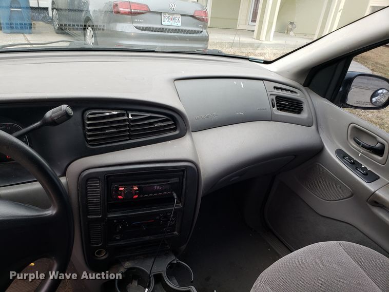 image for item GA9367 2003 Ford Windstar van