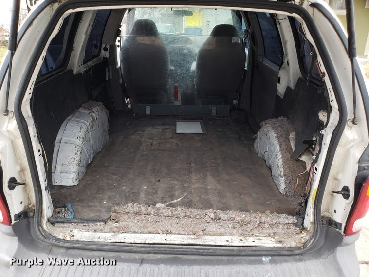 image for item GA9367 2003 Ford Windstar van