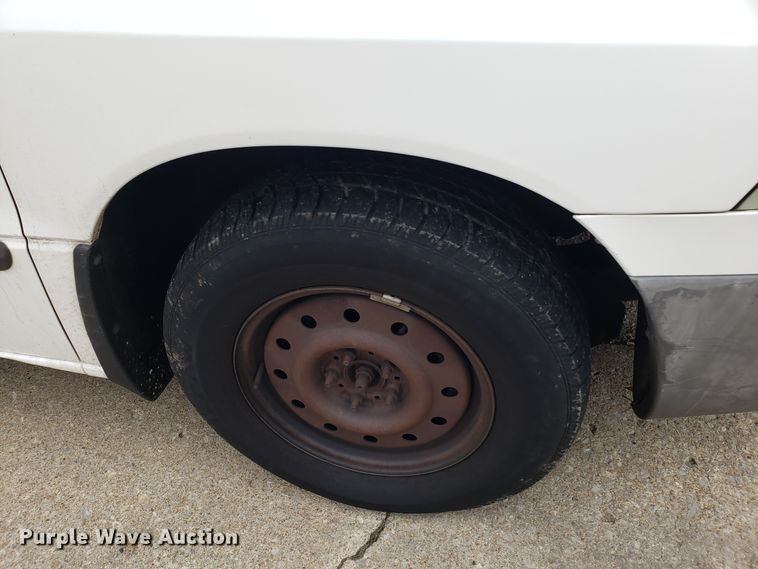 image for item GA9367 2003 Ford Windstar van