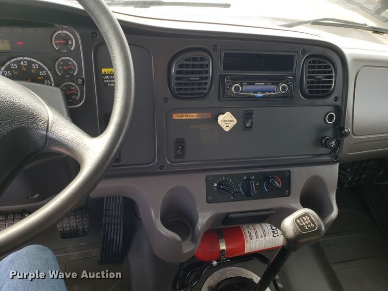 image for item GA9369 2009 Freightliner Business Class M2 side curtain box truck