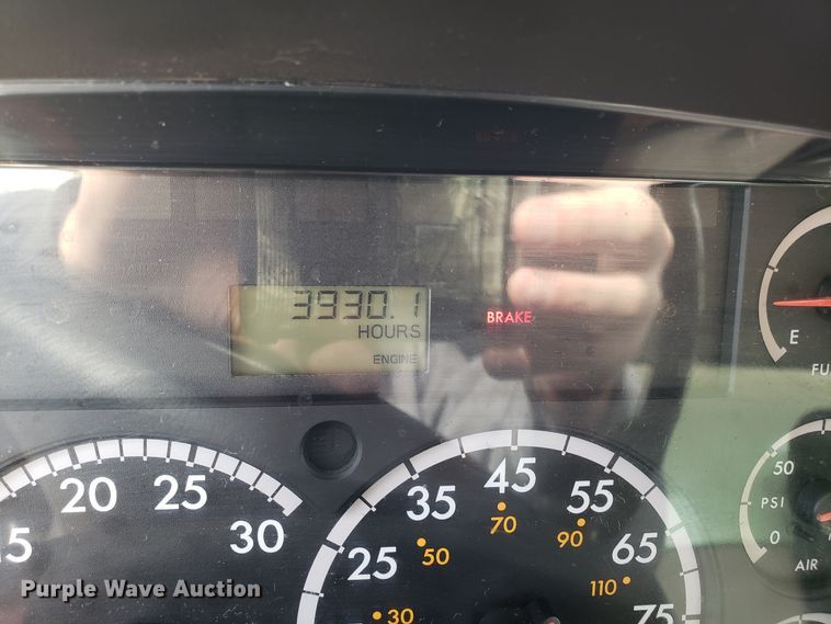 image for item GA9369 2009 Freightliner Business Class M2 side curtain box truck