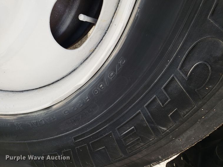 image for item GA9369 2009 Freightliner Business Class M2 side curtain box truck