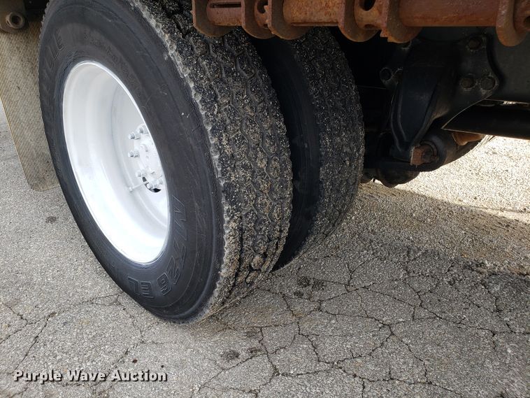 image for item GA9369 2009 Freightliner Business Class M2 side curtain box truck