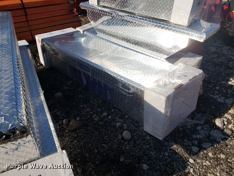 image for item GA9374 (6) aluminum toolboxes