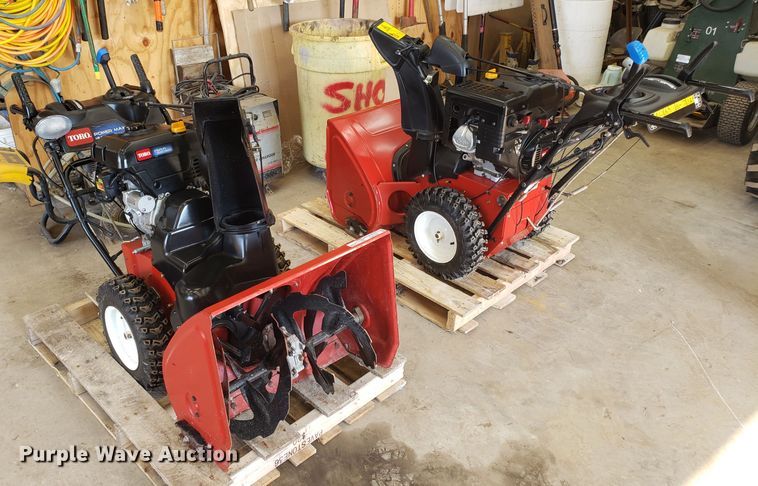 image for item GA9381 (2) Toro Powermax 926OXE snow blowers