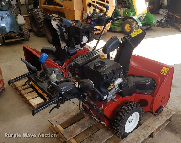 image for item GA9381 (2) Toro Powermax 926OXE snow blowers