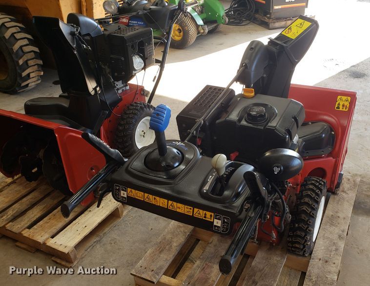 image for item GA9381 (2) Toro Powermax 926OXE snow blowers