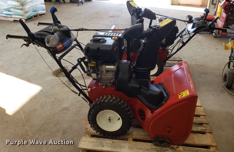 image for item GA9381 (2) Toro Powermax 926OXE snow blowers