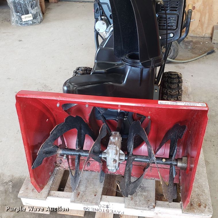 image for item GA9381 (2) Toro Powermax 926OXE snow blowers