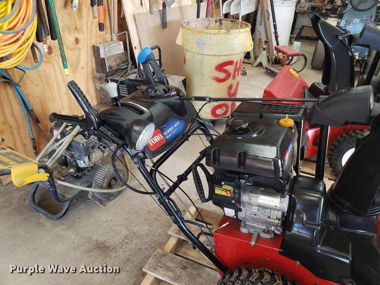 image for item GA9381 (2) Toro Powermax 926OXE snow blowers