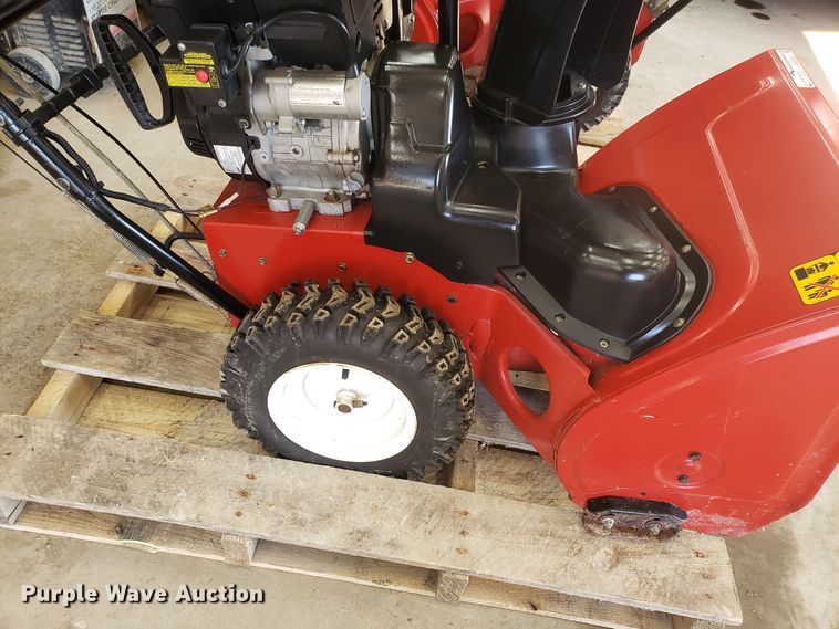 image for item GA9381 (2) Toro Powermax 926OXE snow blowers