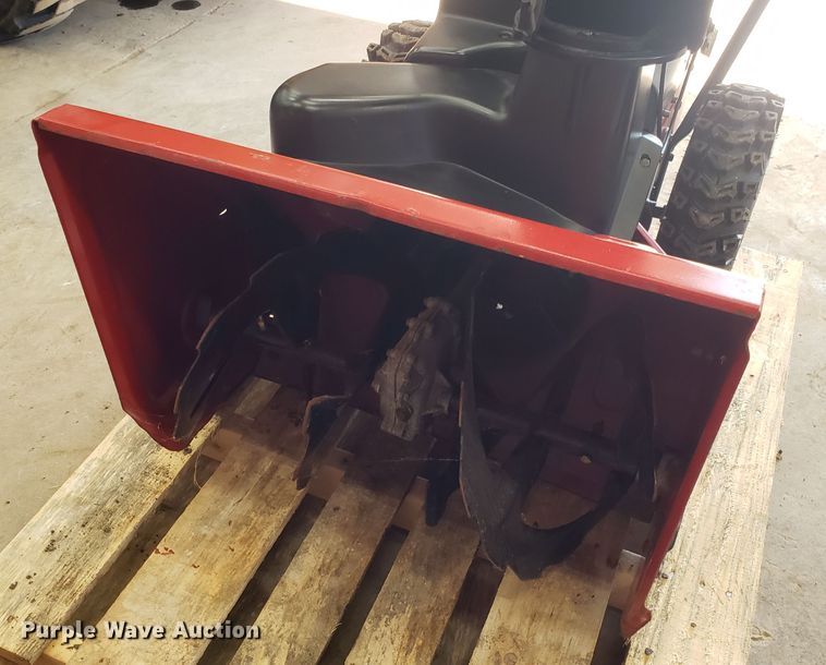 image for item GA9381 (2) Toro Powermax 926OXE snow blowers