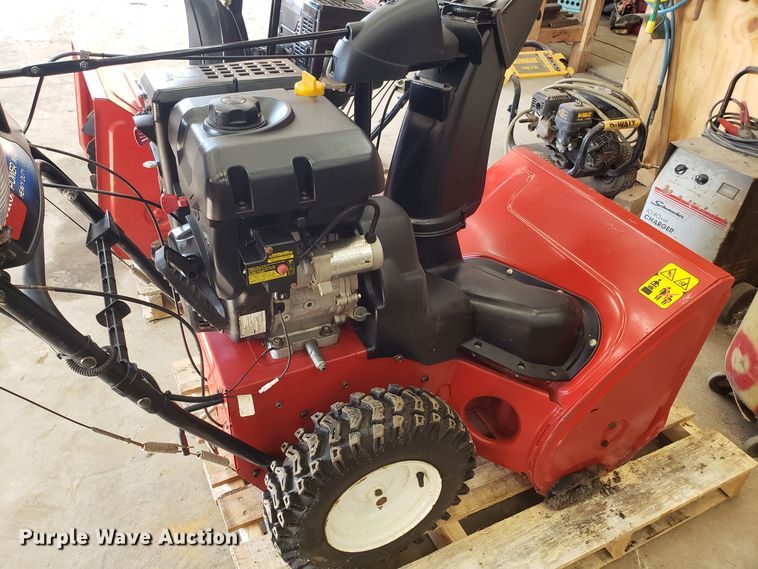 image for item GA9381 (2) Toro Powermax 926OXE snow blowers