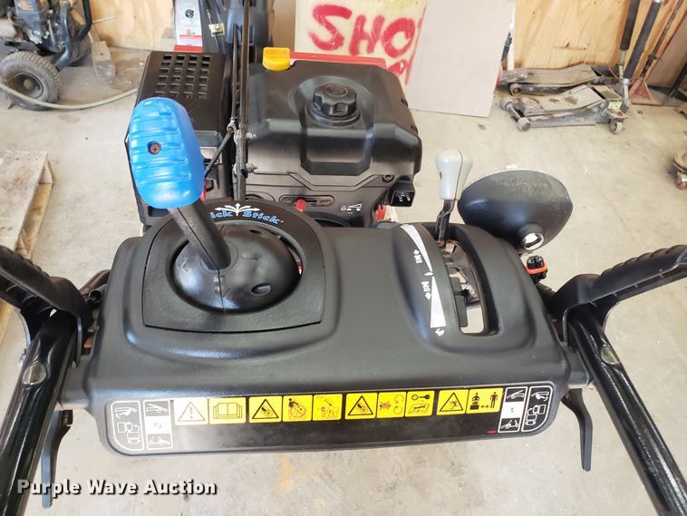 image for item GA9381 (2) Toro Powermax 926OXE snow blowers