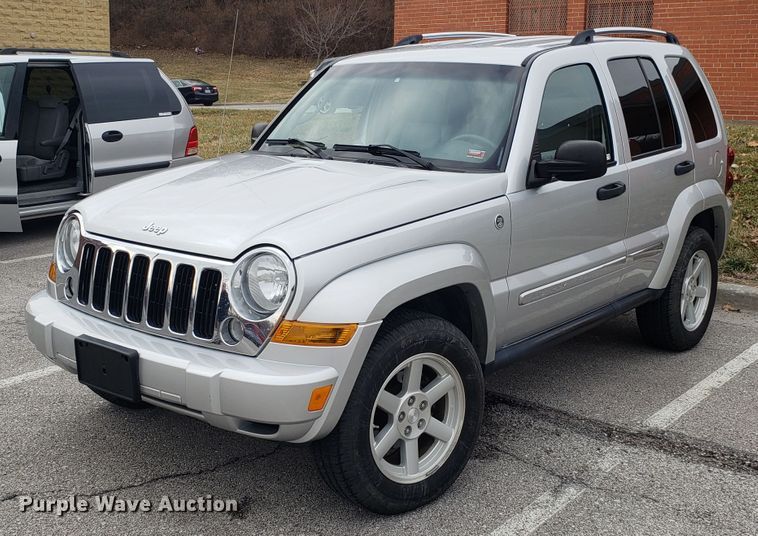 image for item GA9392 2006 Jeep Liberty SUV