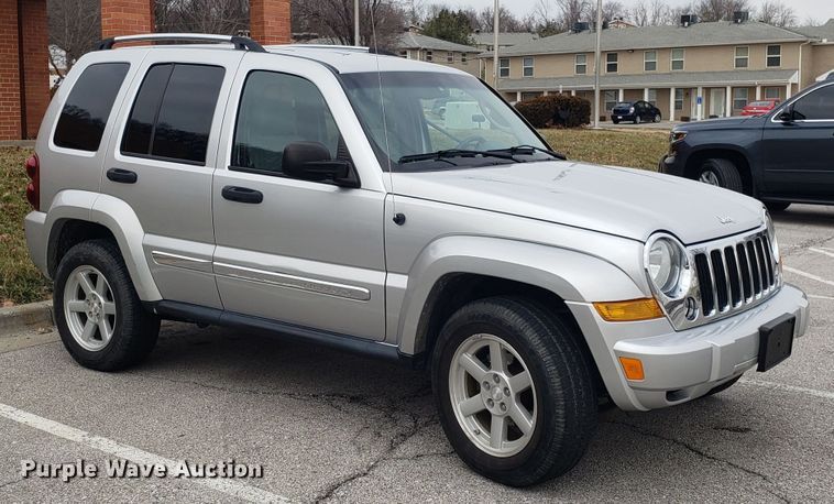 image for item GA9392 2006 Jeep Liberty SUV