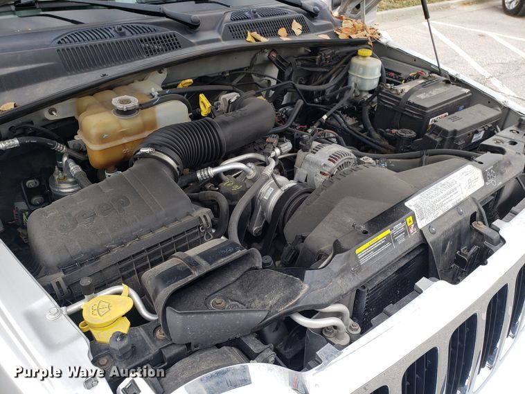 image for item GA9392 2006 Jeep Liberty SUV