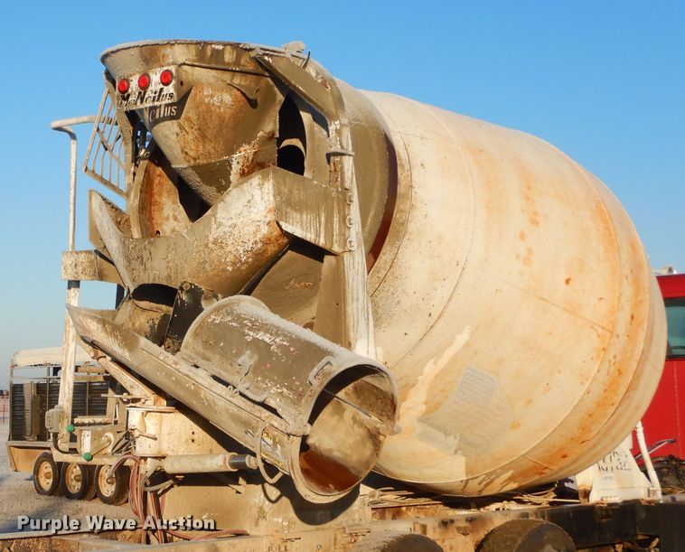 image for item GB9569 McNeilus ready mix bed