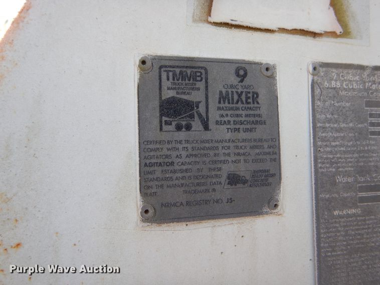 image for item GB9569 McNeilus ready mix bed