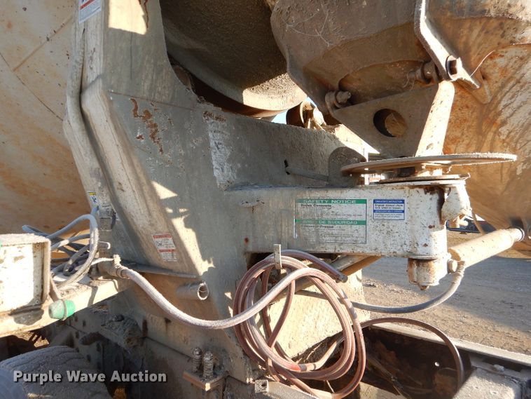 image for item GB9569 McNeilus ready mix bed