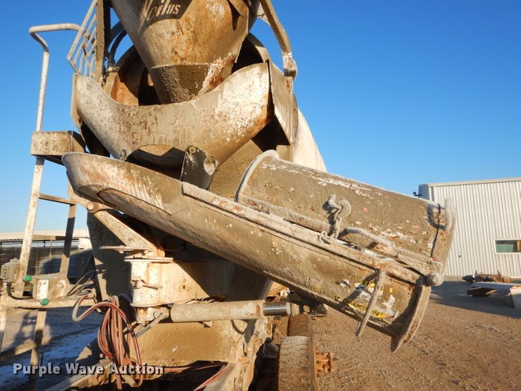 image for item GB9569 McNeilus ready mix bed