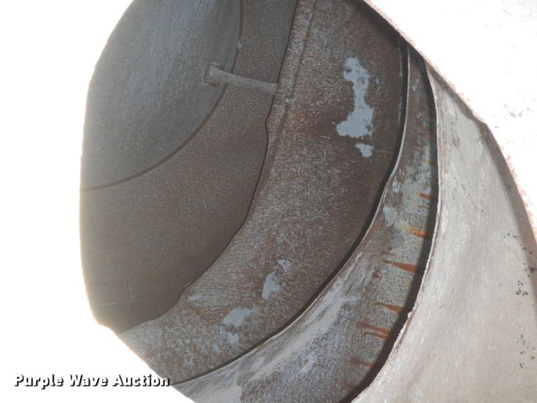 image for item GB9569 McNeilus ready mix bed