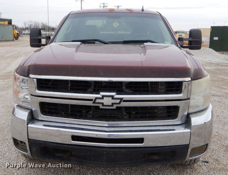 image for item GB9592 2008 Chevrolet Silverado 2500HD Crew Cab pickup truck