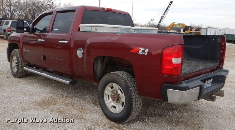 image for item GB9592 2008 Chevrolet Silverado 2500HD Crew Cab pickup truck