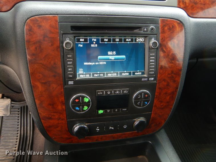 image for item GB9592 2008 Chevrolet Silverado 2500HD Crew Cab pickup truck