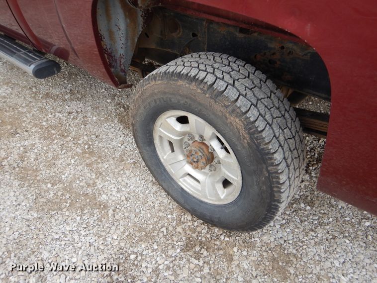 image for item GB9592 2008 Chevrolet Silverado 2500HD Crew Cab pickup truck