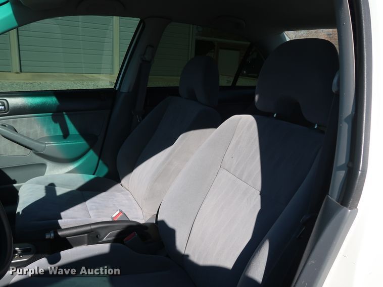 image for item GD9902 2003 Honda Civic GX