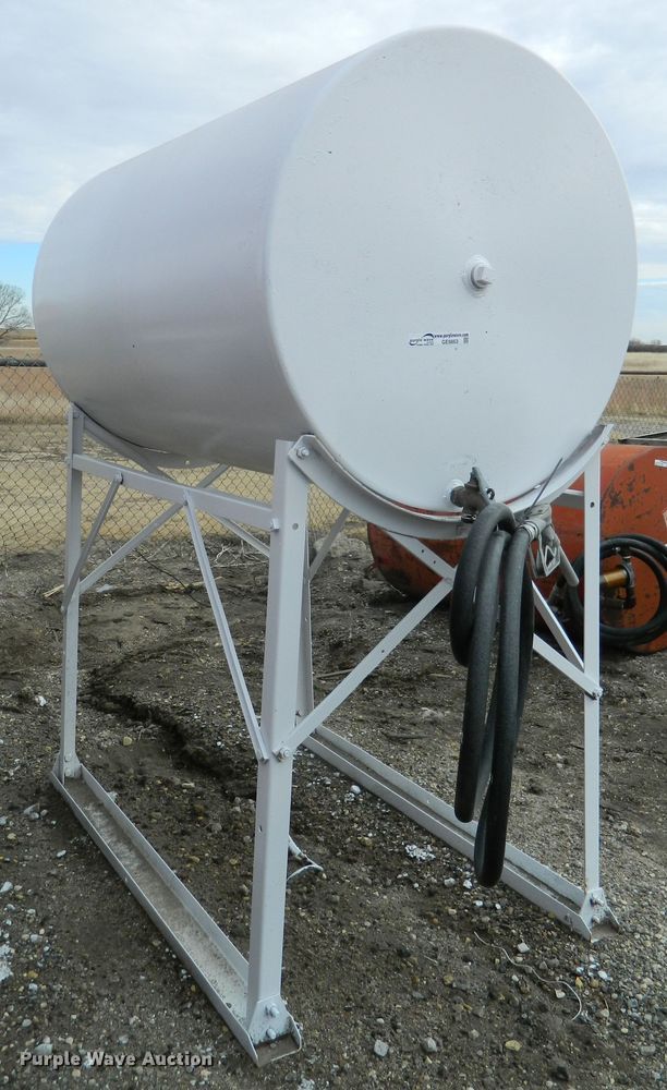 image for item GE9863 Fuel tank