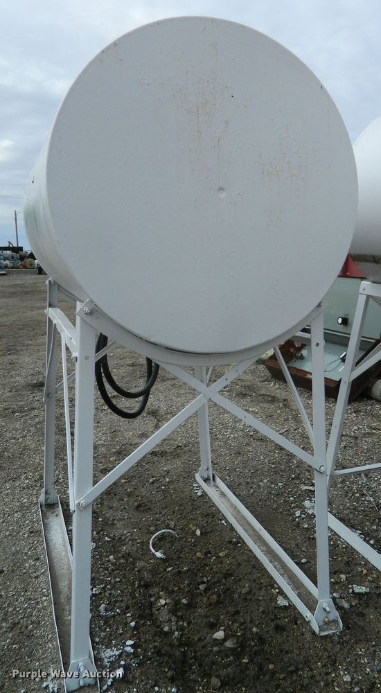 image for item GE9863 Fuel tank