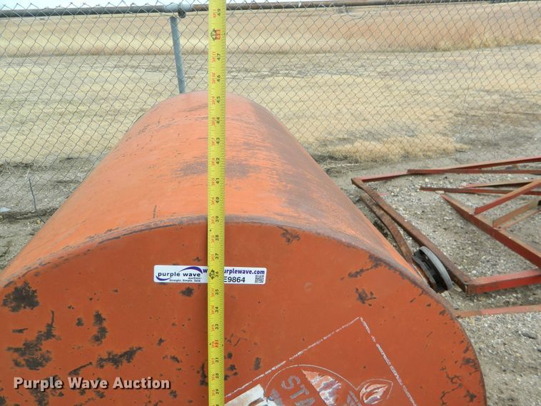 image for item GE9864 (2) fuel tanks