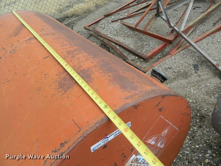 image for item GE9864 (2) fuel tanks