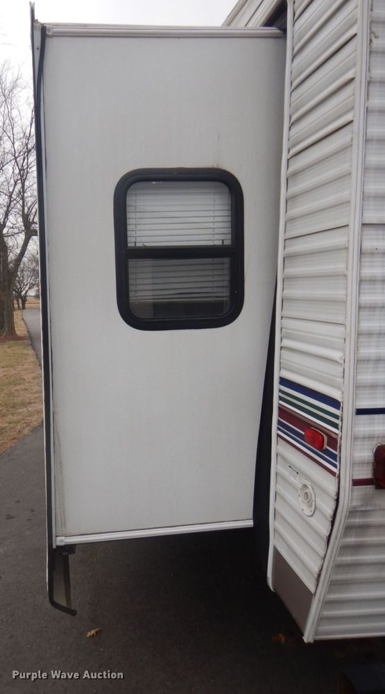 image for item GF9008 2003 Forest River Salem camper