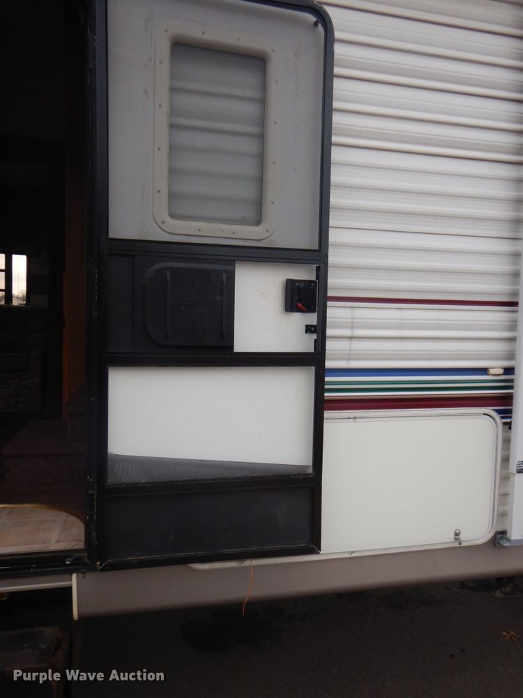 image for item GF9008 2003 Forest River Salem camper