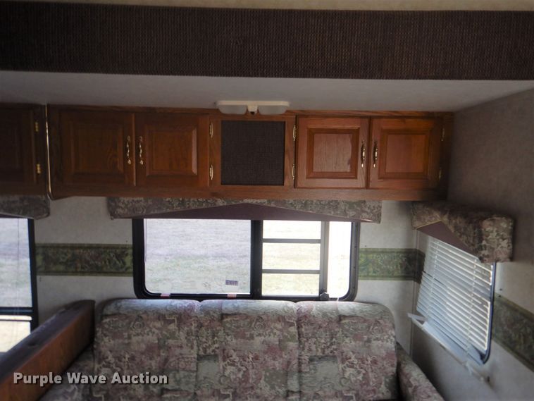 image for item GF9008 2003 Forest River Salem camper