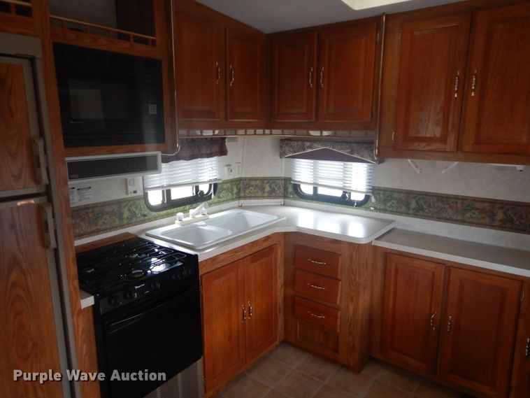 image for item GF9008 2003 Forest River Salem camper