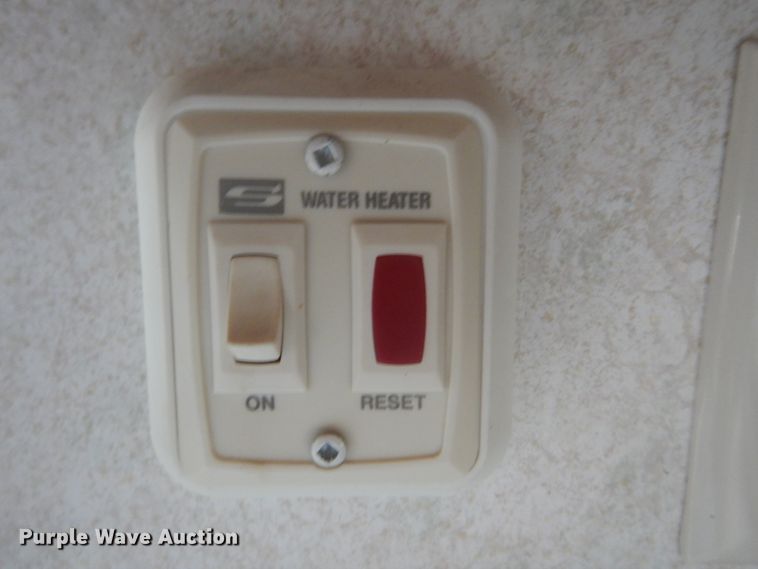 image for item GF9008 2003 Forest River Salem camper