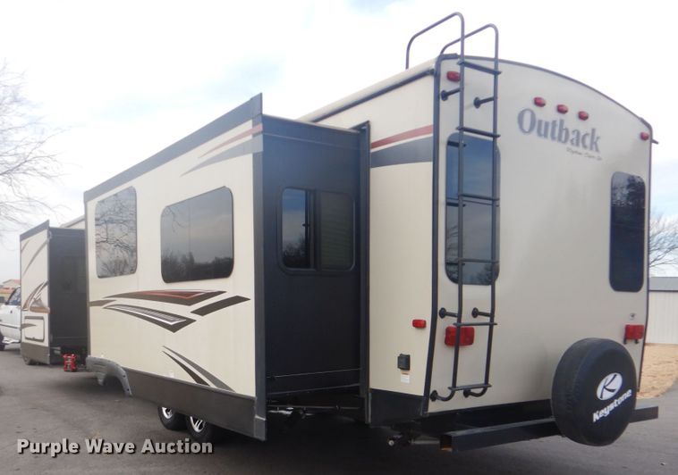 image for item GF9009 2016 Outback Keystone Super Lite camper