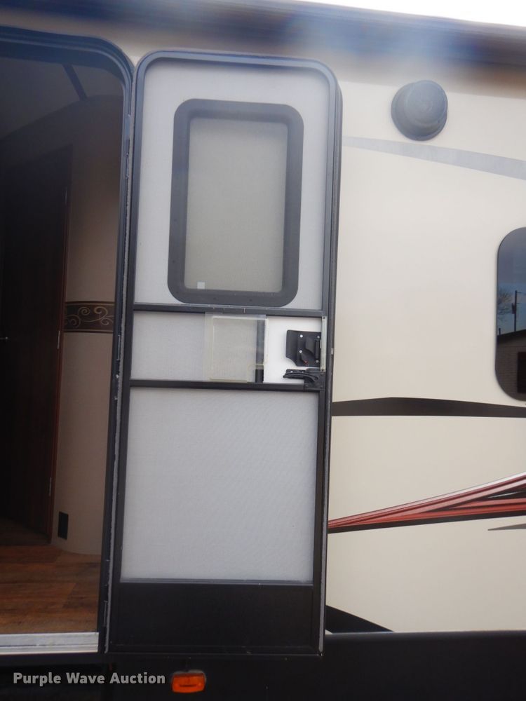 image for item GF9009 2016 Outback Keystone Super Lite camper