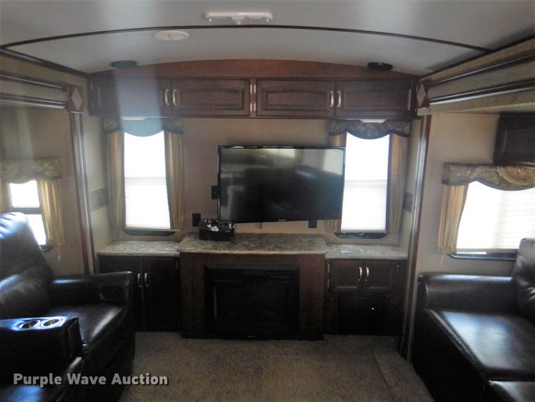 image for item GF9009 2016 Outback Keystone Super Lite camper