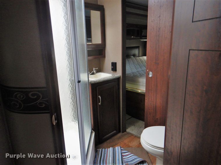 image for item GF9009 2016 Outback Keystone Super Lite camper