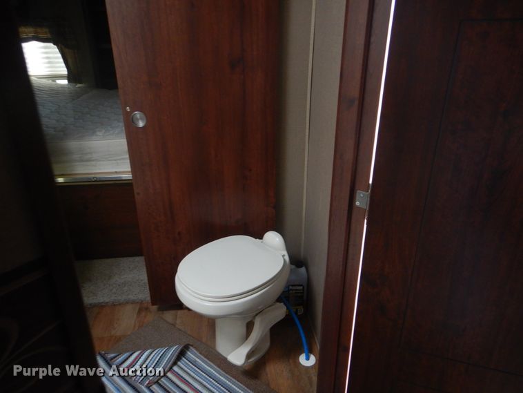 image for item GF9009 2016 Outback Keystone Super Lite camper