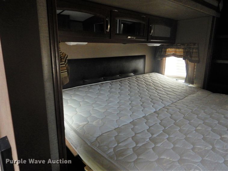 image for item GF9009 2016 Outback Keystone Super Lite camper