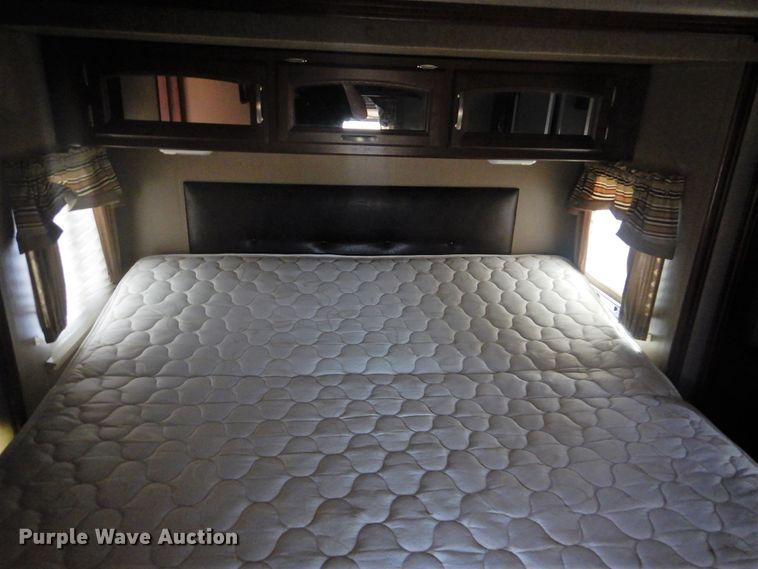 image for item GF9009 2016 Outback Keystone Super Lite camper