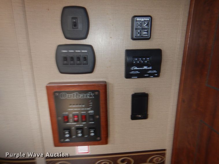 image for item GF9009 2016 Outback Keystone Super Lite camper